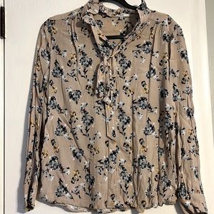 Ro & De tie neck floral button down blouse size medium M
